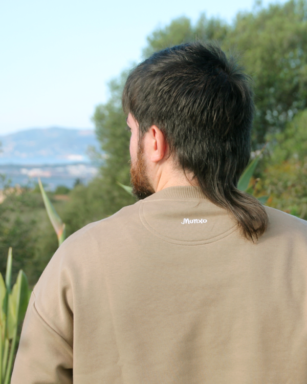 Sudadera Saludos Cordiales