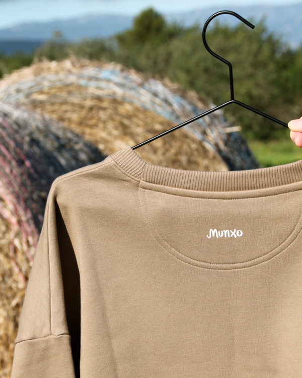 Sudadera Saludos Cordiales